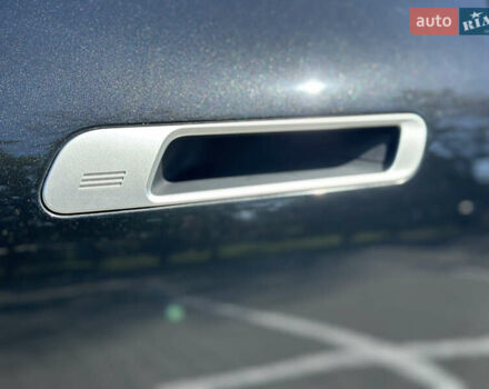 Черный БМВ iX, объемом двигателя 0 л и пробегом 14 тыс. км за 51999 $, фото 22 на Automoto.ua