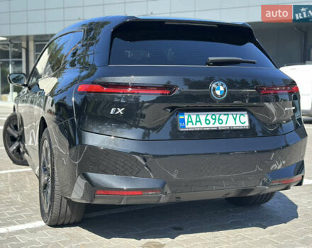 Черный БМВ iX, объемом двигателя 0 л и пробегом 14 тыс. км за 51999 $, фото 12 на Automoto.ua