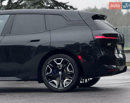Черный БМВ iX, объемом двигателя 0 л и пробегом 18 тыс. км за 45900 $, фото 15 на Automoto.ua