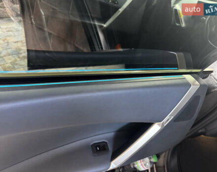 Черный БМВ iX, объемом двигателя 0 л и пробегом 71 тыс. км за 48240 $, фото 33 на Automoto.ua