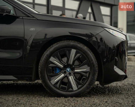 Черный БМВ iX, объемом двигателя 0 л и пробегом 40 тыс. км за 59900 $, фото 12 на Automoto.ua
