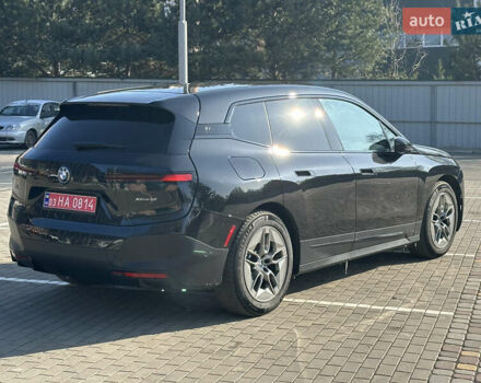 Черный БМВ iX, объемом двигателя 0 л и пробегом 113 тыс. км за 47500 $, фото 8 на Automoto.ua