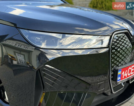 Черный БМВ iX, объемом двигателя 0 л и пробегом 57 тыс. км за 72000 $, фото 12 на Automoto.ua