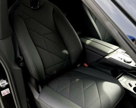 Черный БМВ iX, объемом двигателя 0 л и пробегом 27 тыс. км за 50000 $, фото 58 на Automoto.ua