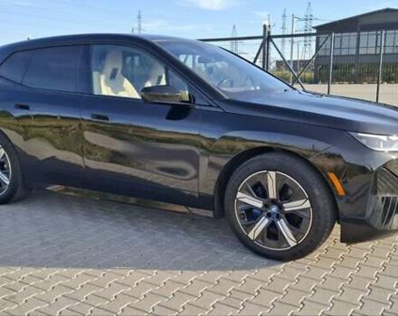 Черный БМВ iX, объемом двигателя 0 л и пробегом 48 тыс. км за 52000 $, фото 6 на Automoto.ua