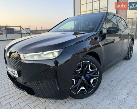 Черный БМВ iX, объемом двигателя 0 л и пробегом 56 тыс. км за 45555 $, фото 3 на Automoto.ua