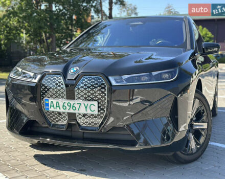 Черный БМВ iX, объемом двигателя 0 л и пробегом 14 тыс. км за 51999 $, фото 7 на Automoto.ua