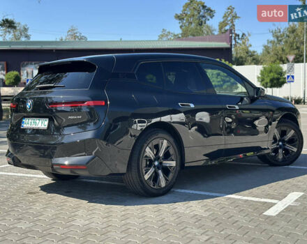 Черный БМВ iX, объемом двигателя 0 л и пробегом 14 тыс. км за 51999 $, фото 19 на Automoto.ua