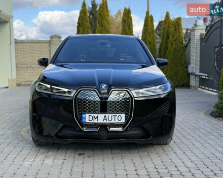 Черный БМВ iX, объемом двигателя 0 л и пробегом 57 тыс. км за 72000 $, фото 17 на Automoto.ua