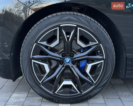 Черный БМВ iX, объемом двигателя 0 л и пробегом 125 тыс. км за 42800 $, фото 8 на Automoto.ua
