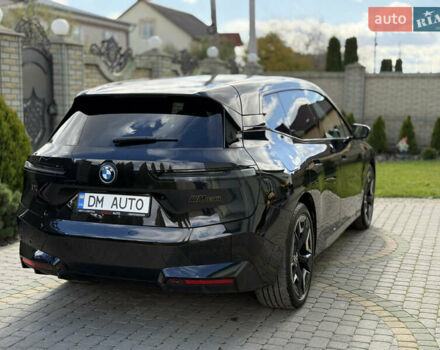 Черный БМВ iX, объемом двигателя 0 л и пробегом 57 тыс. км за 72000 $, фото 3 на Automoto.ua