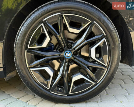 Черный БМВ iX, объемом двигателя 0 л и пробегом 57 тыс. км за 72000 $, фото 102 на Automoto.ua
