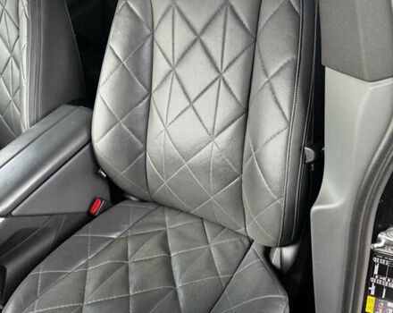 Черный БМВ iX, объемом двигателя 0 л и пробегом 71 тыс. км за 48240 $, фото 35 на Automoto.ua