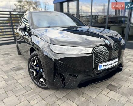 Черный БМВ iX, объемом двигателя 0 л и пробегом 45 тыс. км за 68700 $, фото 5 на Automoto.ua