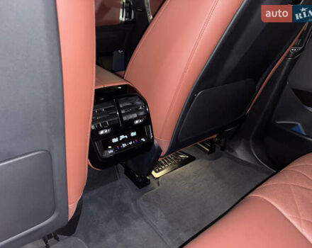 Черный БМВ iX, объемом двигателя 0 л и пробегом 165 тыс. км за 39000 $, фото 20 на Automoto.ua