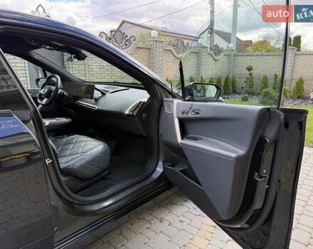 Черный БМВ iX, объемом двигателя 0 л и пробегом 57 тыс. км за 72000 $, фото 70 на Automoto.ua