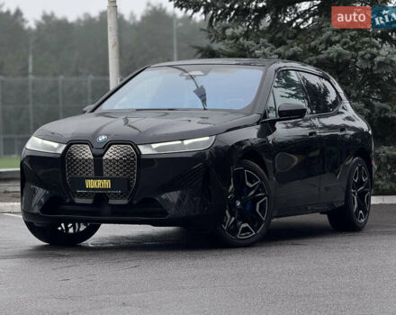 Черный БМВ iX, объемом двигателя 0 л и пробегом 18 тыс. км за 45900 $, фото 1 на Automoto.ua