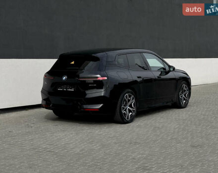 Черный БМВ iX, объемом двигателя 0 л и пробегом 27 тыс. км за 50000 $, фото 45 на Automoto.ua