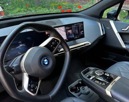 Черный БМВ iX, объемом двигателя 0 л и пробегом 54 тыс. км за 55000 $, фото 9 на Automoto.ua