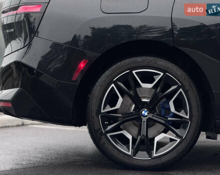 Черный БМВ iX, объемом двигателя 0 л и пробегом 18 тыс. км за 45900 $, фото 12 на Automoto.ua