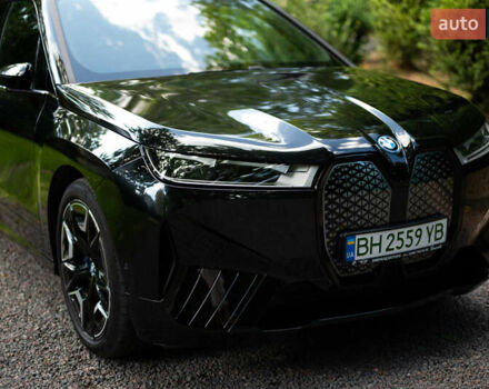 Черный БМВ iX, объемом двигателя 0 л и пробегом 48 тыс. км за 48000 $, фото 3 на Automoto.ua
