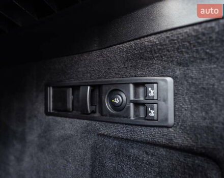 Черный БМВ iX, объемом двигателя 0 л и пробегом 67 тыс. км за 67000 $, фото 29 на Automoto.ua