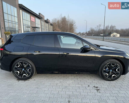 Черный БМВ iX, объемом двигателя 0 л и пробегом 56 тыс. км за 45555 $, фото 18 на Automoto.ua
