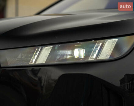 Черный БМВ iX, объемом двигателя 0 л и пробегом 40 тыс. км за 59900 $, фото 16 на Automoto.ua