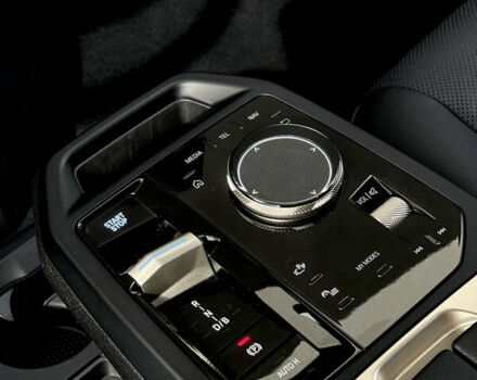 Черный БМВ iX, объемом двигателя 0 л и пробегом 27 тыс. км за 50000 $, фото 49 на Automoto.ua