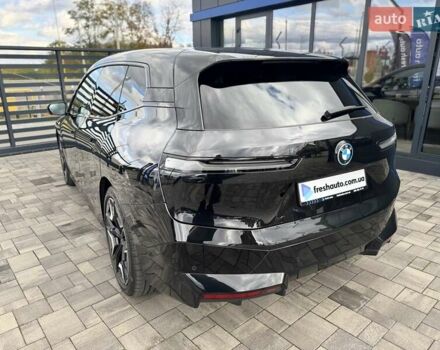 Черный БМВ iX, объемом двигателя 0 л и пробегом 45 тыс. км за 68700 $, фото 10 на Automoto.ua