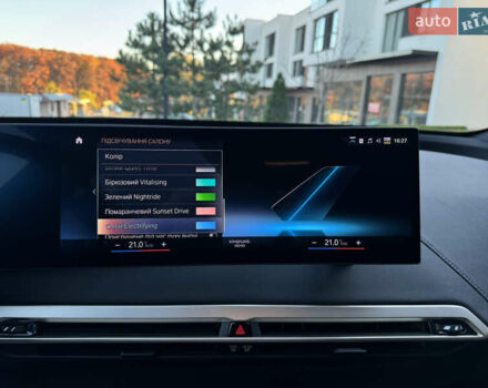 Черный БМВ iX, объемом двигателя 0 л и пробегом 125 тыс. км за 42800 $, фото 34 на Automoto.ua