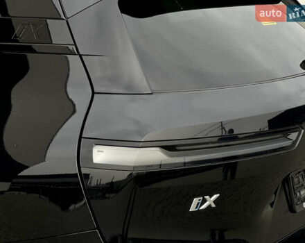 Черный БМВ iX, объемом двигателя 0 л и пробегом 27 тыс. км за 50000 $, фото 23 на Automoto.ua