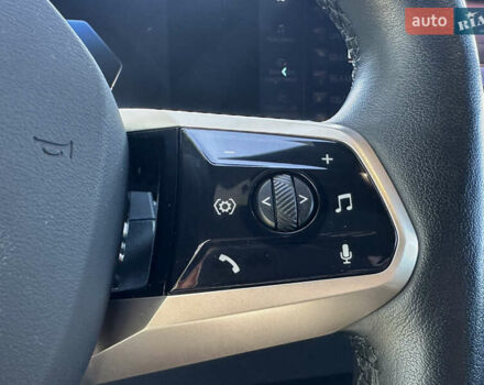 Черный БМВ iX, объемом двигателя 0 л и пробегом 14 тыс. км за 51999 $, фото 38 на Automoto.ua