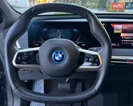 Черный БМВ iX, объемом двигателя 0 л и пробегом 125 тыс. км за 42800 $, фото 27 на Automoto.ua