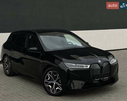 Черный БМВ iX, объемом двигателя 0 л и пробегом 27 тыс. км за 50000 $, фото 15 на Automoto.ua