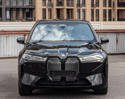 Черный БМВ iX, объемом двигателя 0 л и пробегом 67 тыс. км за 67000 $, фото 2 на Automoto.ua