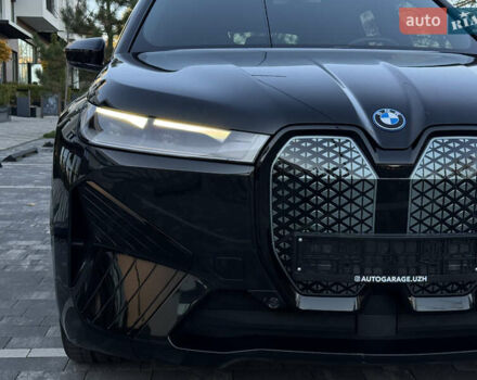 Черный БМВ iX, объемом двигателя 0 л и пробегом 125 тыс. км за 42800 $, фото 12 на Automoto.ua