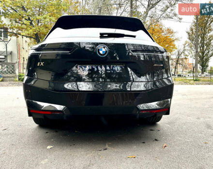 Черный БМВ iX, объемом двигателя 0 л и пробегом 71 тыс. км за 48240 $, фото 22 на Automoto.ua