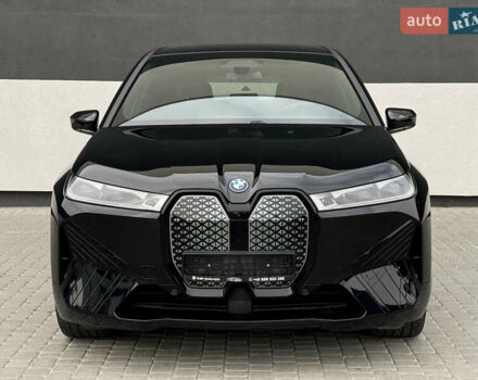 Черный БМВ iX, объемом двигателя 0 л и пробегом 27 тыс. км за 50000 $, фото 9 на Automoto.ua