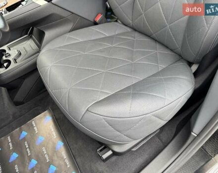 Черный БМВ iX, объемом двигателя 0 л и пробегом 45 тыс. км за 68700 $, фото 19 на Automoto.ua