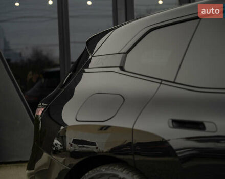 Черный БМВ iX, объемом двигателя 0 л и пробегом 40 тыс. км за 59900 $, фото 9 на Automoto.ua