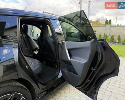 Черный БМВ iX, объемом двигателя 0 л и пробегом 57 тыс. км за 72000 $, фото 81 на Automoto.ua