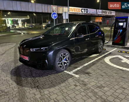 Черный БМВ iX, объемом двигателя 0 л и пробегом 165 тыс. км за 39000 $, фото 1 на Automoto.ua