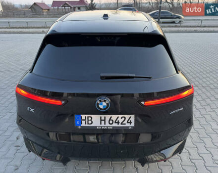 Черный БМВ iX, объемом двигателя 0 л и пробегом 56 тыс. км за 45555 $, фото 13 на Automoto.ua