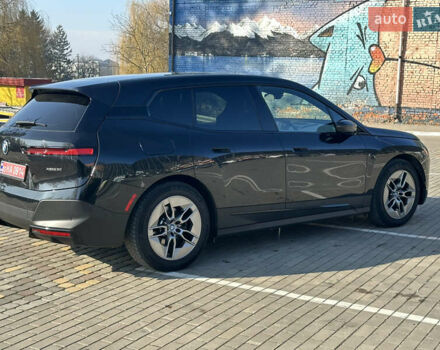 Черный БМВ iX, объемом двигателя 0 л и пробегом 113 тыс. км за 47500 $, фото 18 на Automoto.ua