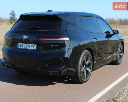 Черный БМВ iX, объемом двигателя 0 л и пробегом 85 тыс. км за 57700 $, фото 7 на Automoto.ua