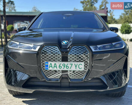 Черный БМВ iX, объемом двигателя 0 л и пробегом 14 тыс. км за 51999 $, фото 11 на Automoto.ua