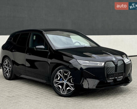Черный БМВ iX, объемом двигателя 0 л и пробегом 27 тыс. км за 50000 $, фото 14 на Automoto.ua