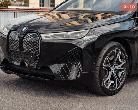 Черный БМВ iX, объемом двигателя 0 л и пробегом 67 тыс. км за 67000 $, фото 20 на Automoto.ua