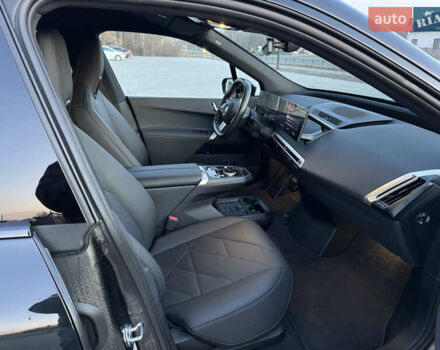 Черный БМВ iX, объемом двигателя 0 л и пробегом 56 тыс. км за 45555 $, фото 38 на Automoto.ua